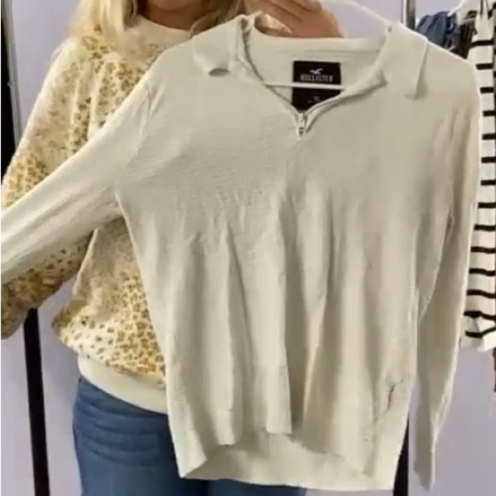 Hollister Ivory Quarter Zip XS